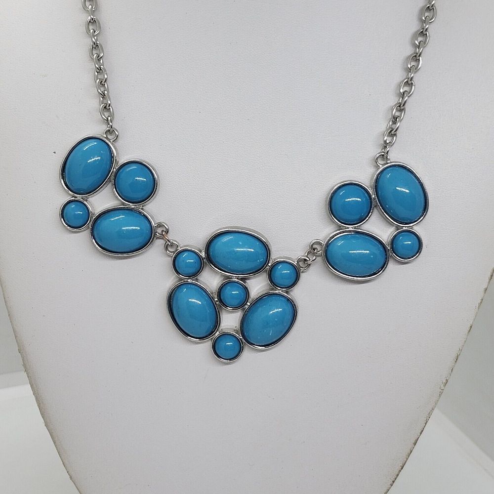 Faux Turquoise Cabochons And Silver‎ Tone Necklace